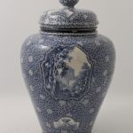 892 8238 VASE AND COVER